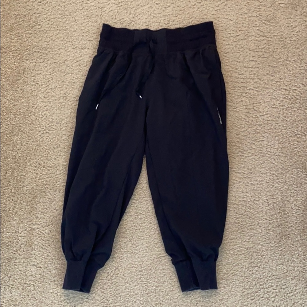Black Reebox Capri - Picture 3 of 3